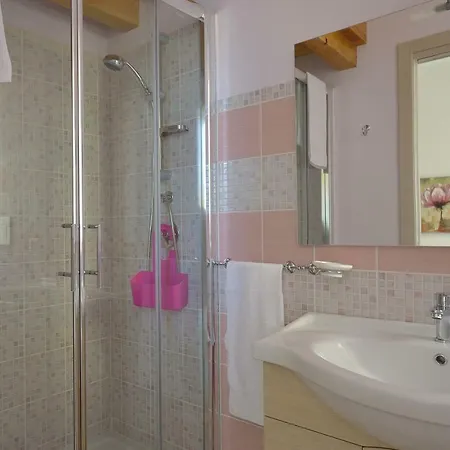 Cavaliere Costa Bed & Breakfast 4*