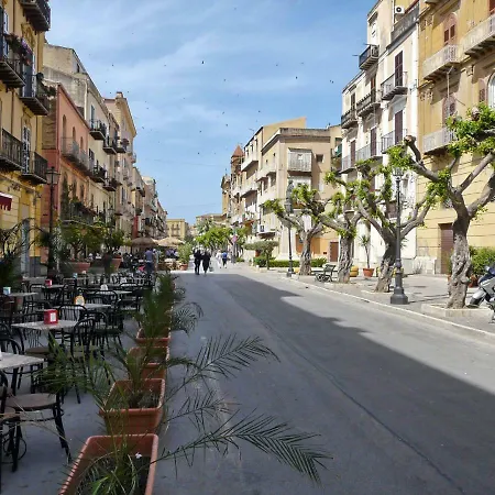 Bed & Breakfast Cavaliere Costa 4*