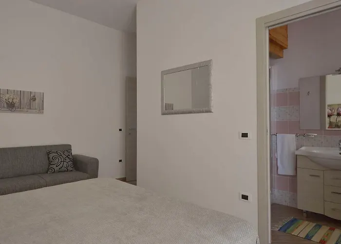 Cavaliere Costa Bed & Breakfast